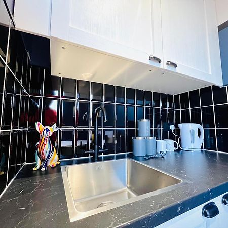 London 61 Central Studio, Ideal For Tourists High Recommend!!! Extérieur photo