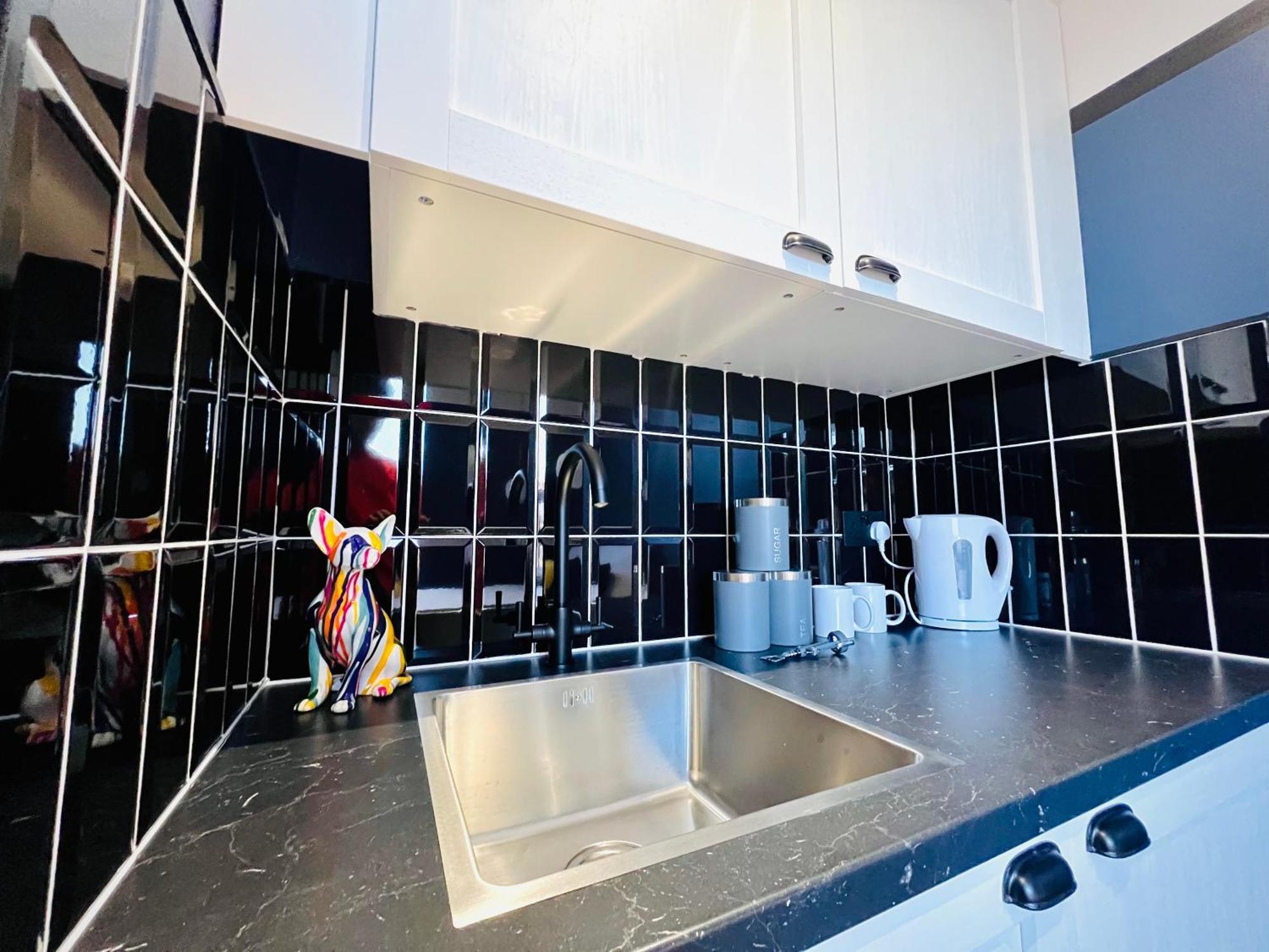 London 61 Central Studio, Ideal For Tourists High Recommend!!! Extérieur photo